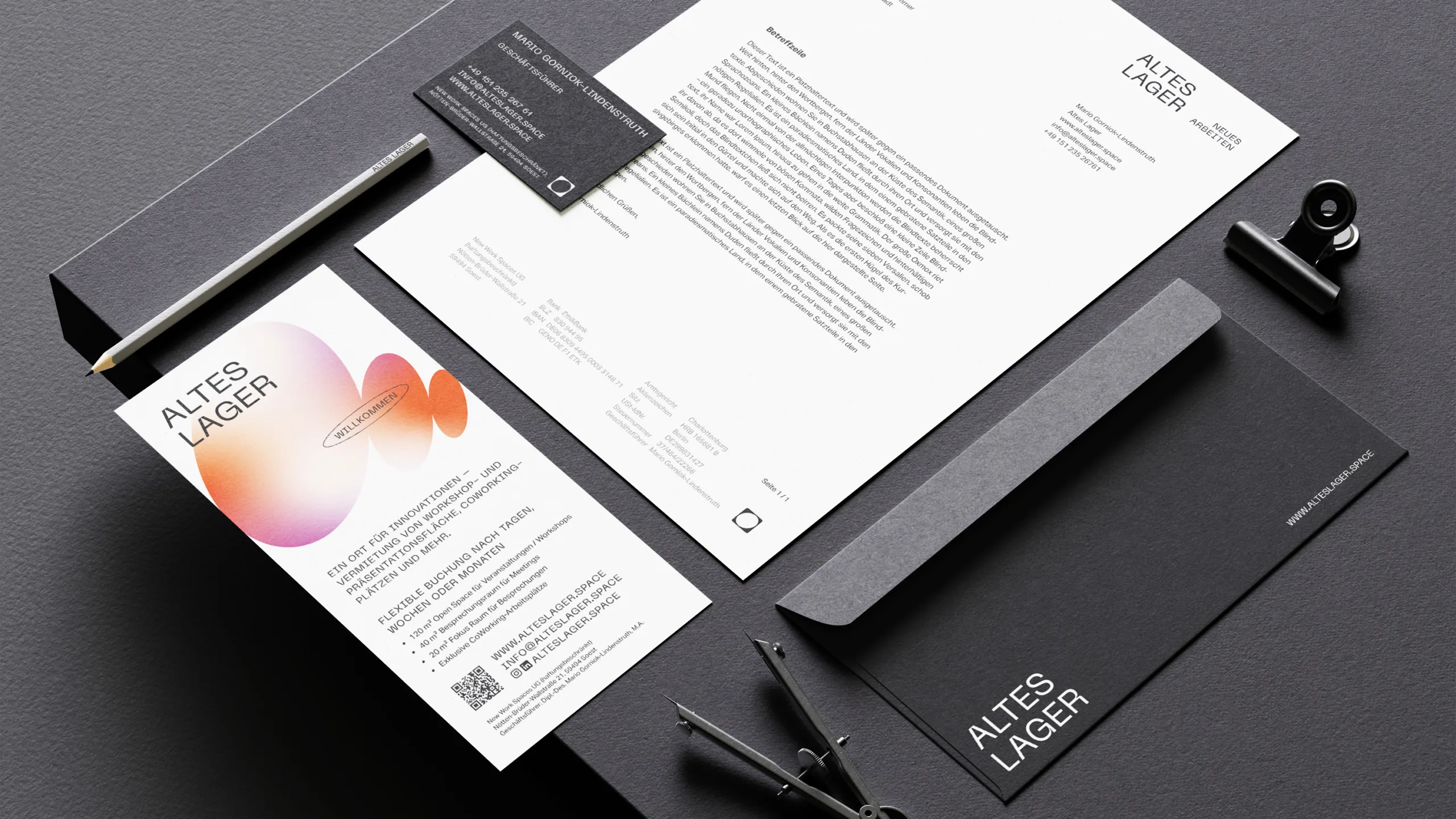 Free_Stationery_Mockup_3